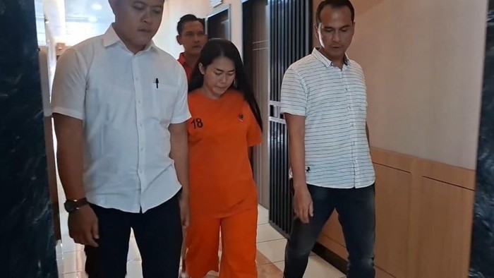 Wanita pelaku penipuan arisan online di Garut
