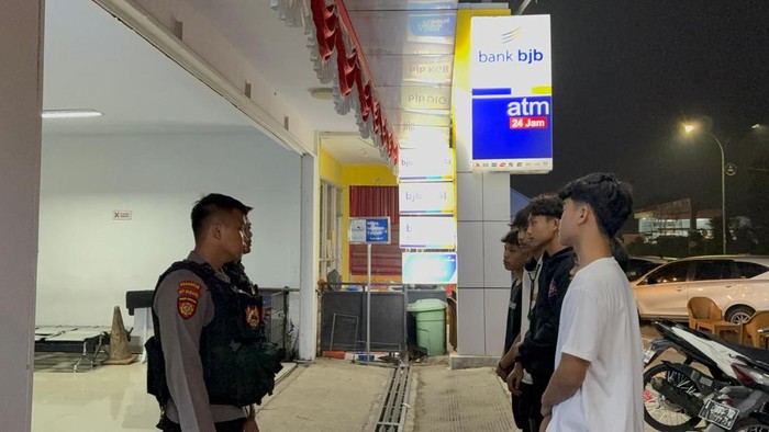 Warga KP3B Kota Serang mengadu ke polisi karena resah dengan balap liar di depan KP3B
