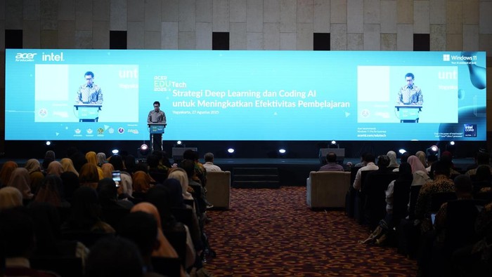 Riko Gunawan, Products & Solutions Director Acer Indonesia dalam acara Acer Smart School Awards 2025.