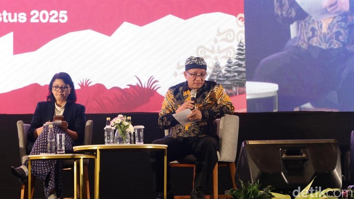 Ahli Kecerdasan Buatan dan Keamanan Siber Universitas Nusa Putra, Teddy Mantoro saat forum diskusi di Kuta, Kabupaten Badung, Kamis (28/8/2025). (Aryo Mahendro/detikBali).