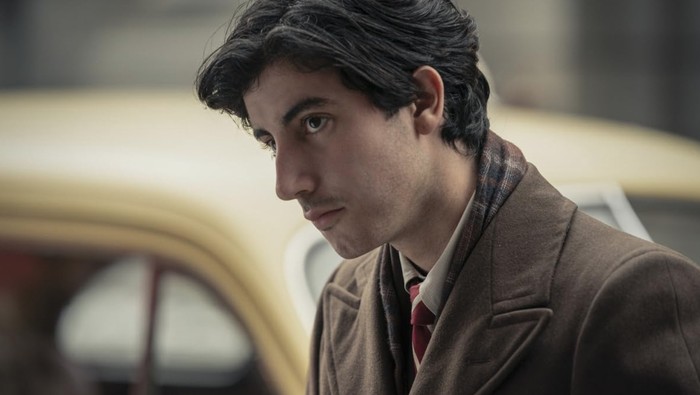 Anthony Ippolito saat tampil di The Offer.