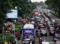 Macet Jabodetabek Bikin Rugi Rp 100 Triliun, Setara 6 Kali Bangun MRT