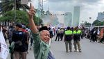 Bang Madun Gabung Lagi dengan Pendemo di Depan Gedung DPR RI