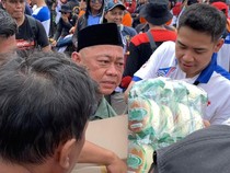 Bang Madun Gabung Lagi dengan Pendemo di Depan Gedung DPR RI