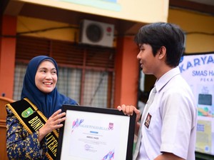 Bunda Literasi Riau dan Abdul Hadi Berbagi Inspirasi lewat Dunia Kata