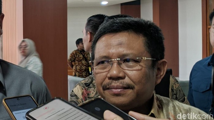 Bupati Lombok Barat Lalu Ahmad Zaini ditemui di kantor Gubernur NTB, Kamis (28/8/2025). (Ahmad Viqi/detikBali).