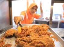 10 Fried Chicken Gurih Renyah dengan Harga Merakyat!