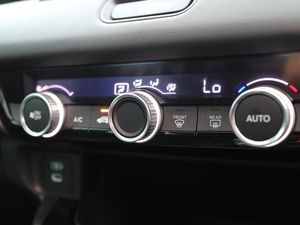 Jangan Kaget Masih Banyak Tombol Fisik di Honda HR-V Hybrid, Ini Sebabnya