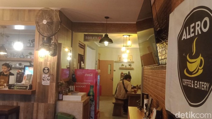 Kafe milik Mbak Endang di Karanganom, Klaten. Foto diunggah Kamis (28/8/2025).