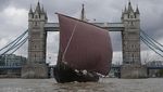 Kapal Viking Kuno Saga Farmann Berlabuh di London