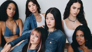 7 Pesona KATSEYE, Girl Group Global HYBE yang Viral Jadi Model Denim GAP
