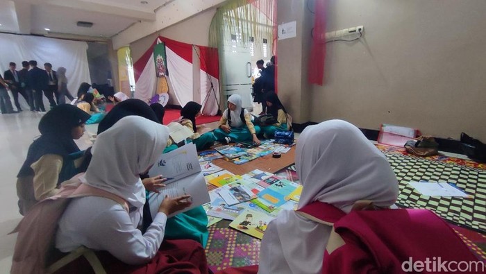 Kegiatan Hajat Sastra Rumah Koclak 2025 di Gedung Kesenian.