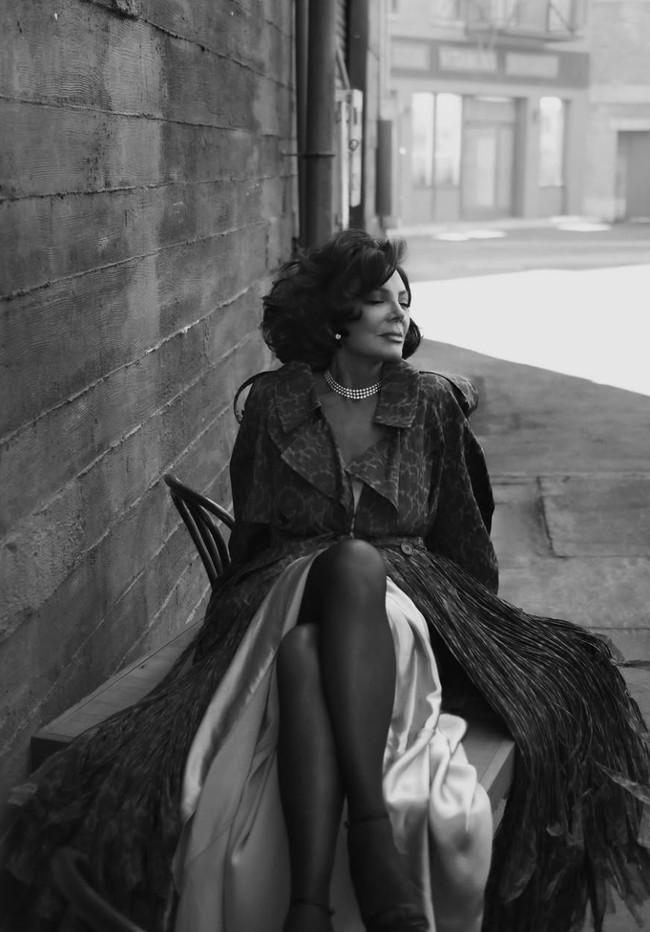 Kris Jenner mengaku melakukan facelift untuk merasa lebih bahagia dengan dirinya sendiri.  Foto: dok. Vogue Arabia