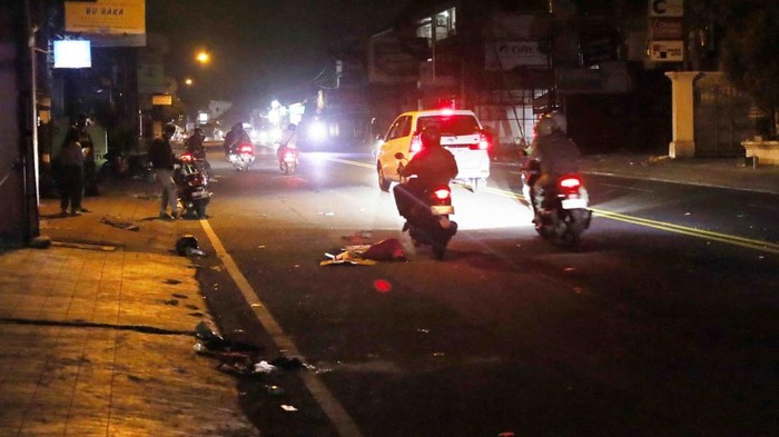 Lokasi kecelakaan di Jalan Buluh Indah saat Tangkas adu banteng dengan mobil, Kamis (28/8/2025). (Aryo Mahendro/detikBali).