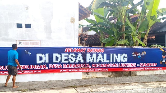 Lokasi pemasangan baliho di Dusun Badungan, Desa Daramista, Kecamatan Lenteng, Kabupaten Sumenep