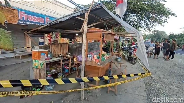 Lokasi pembunuhan di depan angkringan Pasar Ngawi