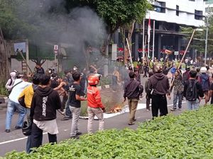 Perjalanan KRL Rangkasbitung dari Stasiun Tanah Abang Dihentikan Sementara