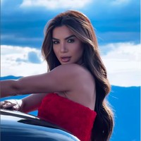 Selain cantik dan pintar, Hanin juga dikagumi karena aktivitas amalnya. Ia mendirikan Uplifted Hearts, sebuah lembaga nirlaba yang mendukung anak-anak yatim piatu dan pengungsi.  Foto: Instagram @haninalqoreishy