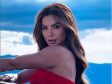 Foto Miss Iraq 2025, Ikut Miss Universe Setelah Insiden Foto Bareng Miss Israel