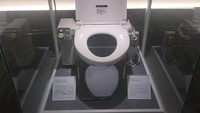 Inilah kloset pertama yang menggunakan washlet di Jepang dan ditetapkan sebagai machine heritage. Foto: Novia Aisyah/detikcom