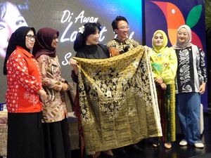 Anne Avantie Berbagi Tips Sukses di Exhibition Stage Kebumen Fest