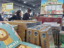 Aisha dan Stella, Kisah Perburuan Harta Karun di Lautan Buku