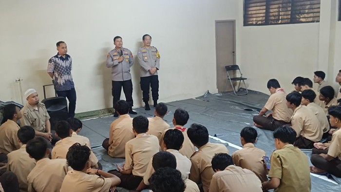 Polres Bogor imbau siswa tak ikut tawuran hingga demo