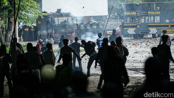 Bingkai Sepekan: Rakyat Marah, Gelombang Demo Merajalela