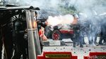 Ricuh di Pejompongan, Aksi Lempar Batu Dibalas Gas Air Mata