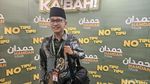 Ruben Onsu Bawa Bawang Goreng di Umrah Perdana