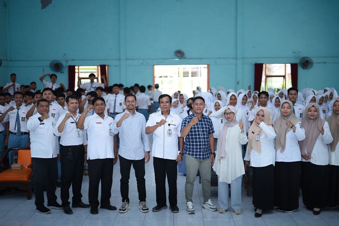 Seminar Nasional di SMAN 2 Pamekasan Madura Jatim