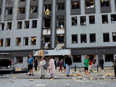 Serangan Udara Rusia Rusak Fasilitas Pendidikan di Ukraina