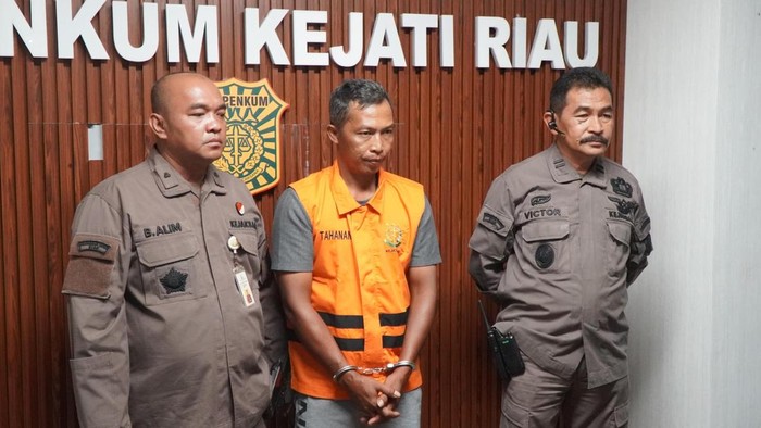 Terpidana saat ditangkap (Dok Penkum Kejati Riau)