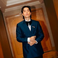 Arti Warna Biru yang Jadi Seragam di Pemakaman Vidi Aldiano