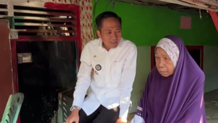 Wali Kota Palembang bantu nenek Rupit yang sering disiksa anak kandung