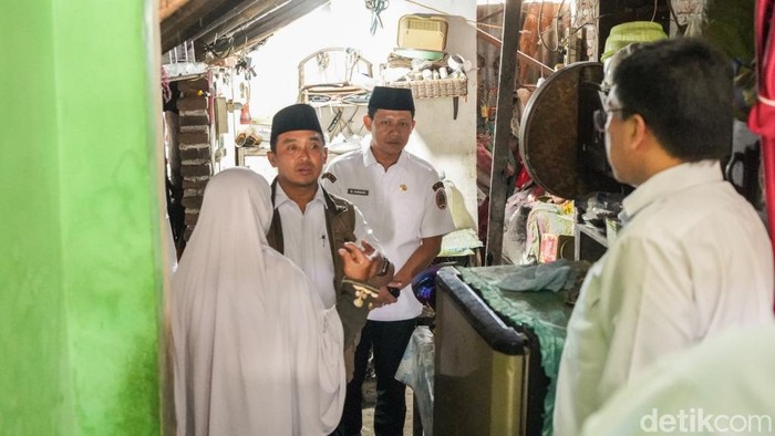 Walkot Pasuruan tinjau rumah yang akan direnovasi