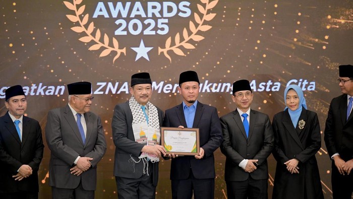 Walkot Pekanbaru Terima Penghargaan Baznas RI