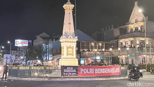 Aksi Kamisan Jogja gelar doa untuk Affan Kurniawan korban rantis Brimob di Jakarta, Jumat (29/8/2025).