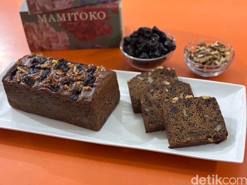 Manis Legit! Bolu Pisang dengan Prune Bisa Dicicipi di Sini