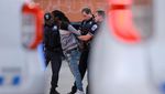 Cegah Kejahatan, Polisi Washington Tertibkan Perkelahian di Tengah Patroli