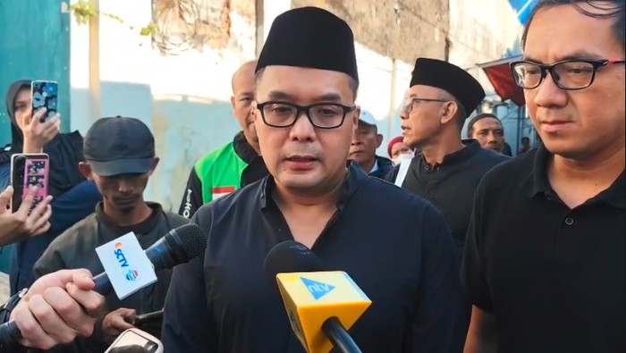 CEO Goto Patrick Waluyo di rumah duka Affan,di Menteng Jakarta Pusat, Jumat (29/8/2025)