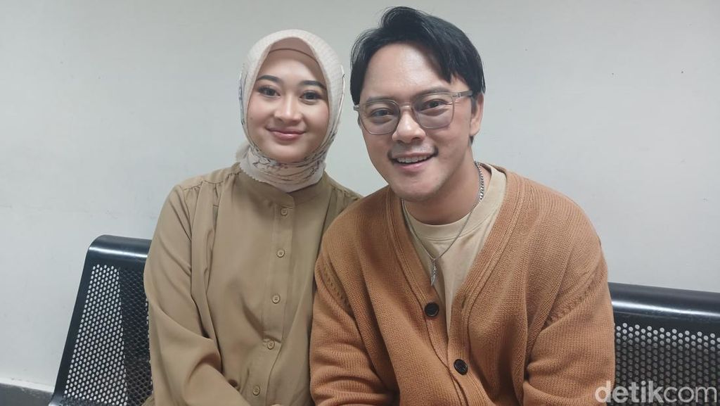 Kerja Sama Danang DA dan Hemas Nura Urus Anak Pertama Berdua