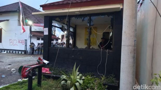 Situasi demo yang sempat ricuh di Kota Magelang, Jumat (29/8/2025).