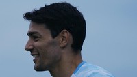 Pemain yang musim lalu membela klub Swiss, FC Sion, itu dikontrak dengan durasi satu tahun. (Foto: Instagram Persib Bandung)