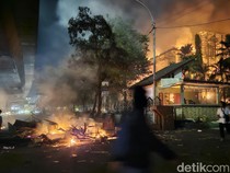 Video: Kondisi Gedung DPRD Makassar Dibakar Massa!