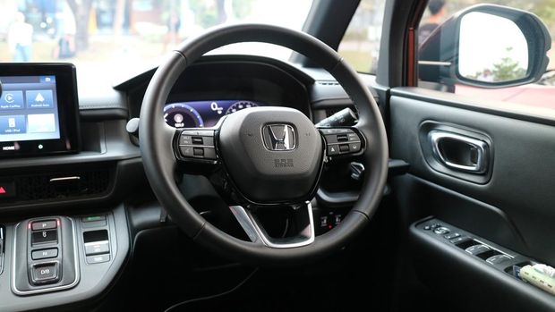 Honda Step Wgn Hybrid