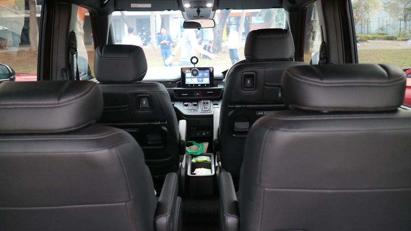 Honda Step Wgn Hybrid