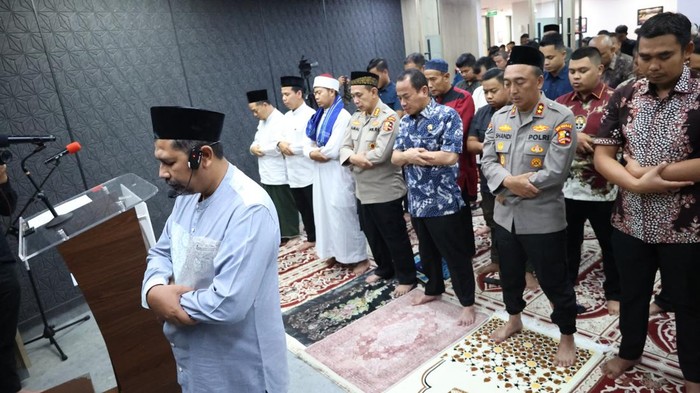 Humas Polri Gelat Salat Gaib untuk Almarhum Affan Kurniawan