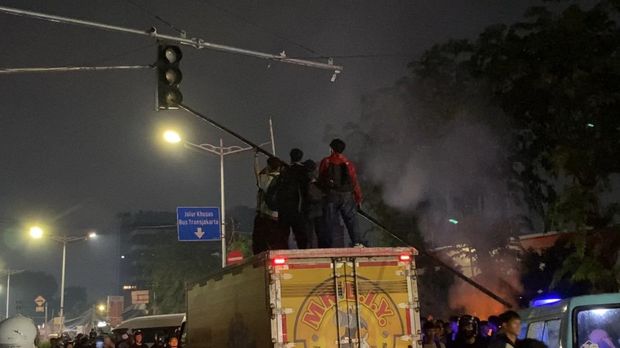 Imbas demo di Jalan Otista Jakarta Timur
