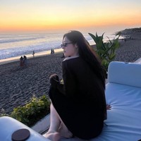 “kayaknya bali jadi tempat healing yang paling populer oleh seleb korsel ya,” “cantik banget unnie,” “have fun in bali,” seru penggemar Jung Chaeyeon. Foto: dok. Instagram @j_chaeyeoni